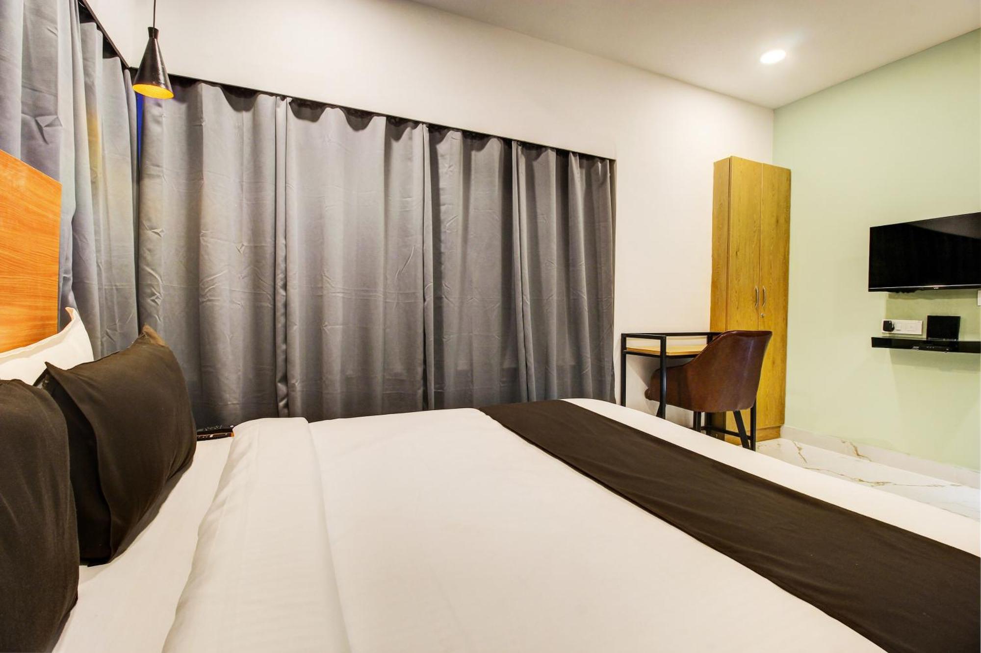 Super Townhouse Rcc Hotel Banjara Hills Hyderabad Exterior foto